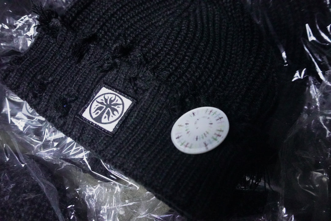 WRLDDIARY (woven label) Vanta Beanie